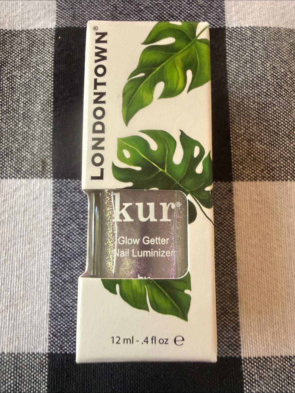 kur Glow Getter Press-On Nails in Purple Shimmer by Londontown